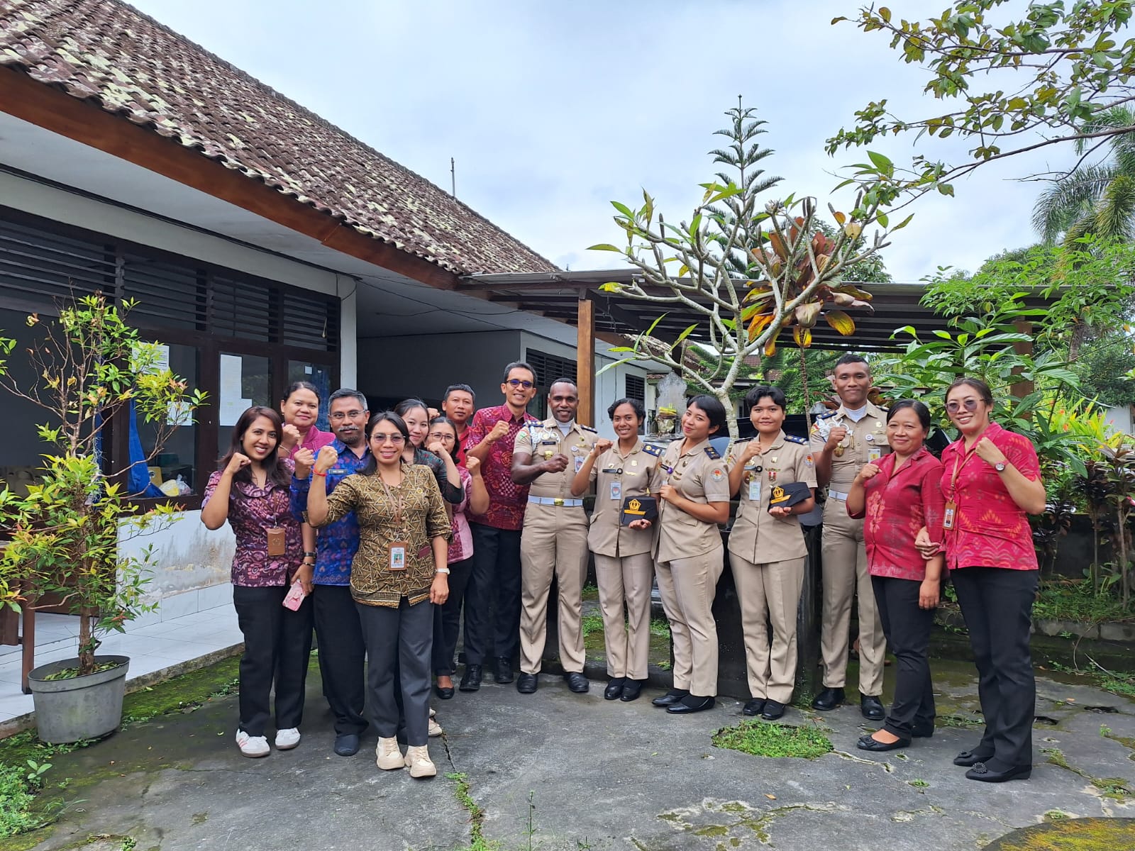 Perpisahan Mahasiswa IPDN di DPMPTSP Bangli